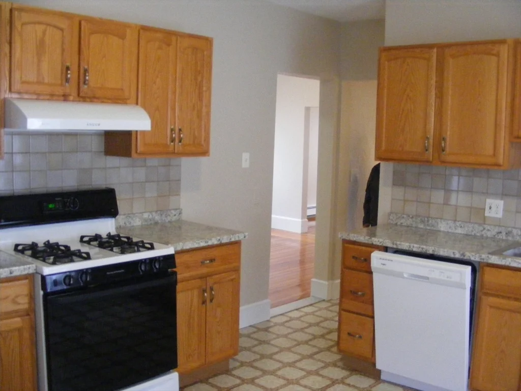 2 bed, 1 bath apartment for rent at 53 Marshall St Unit 2, Medford — photo 4 of 16