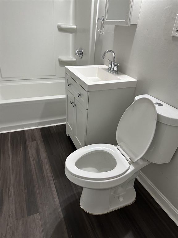 3 bed, 1 bath apartment for rent at 53 Mendon St Unit 2, Worcester — photo 6 of 8
