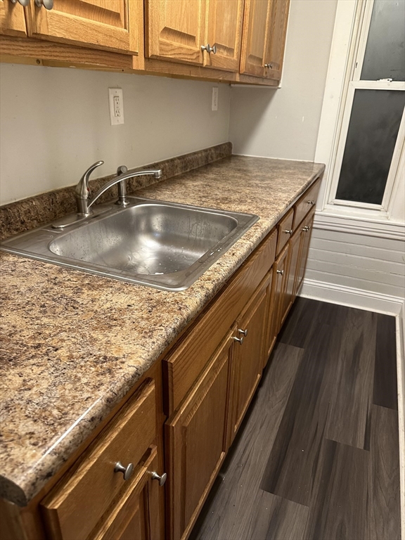3 bed, 1 bath apartment for rent at 53 Mendon St Unit 2, Worcester — photo 1 of 8