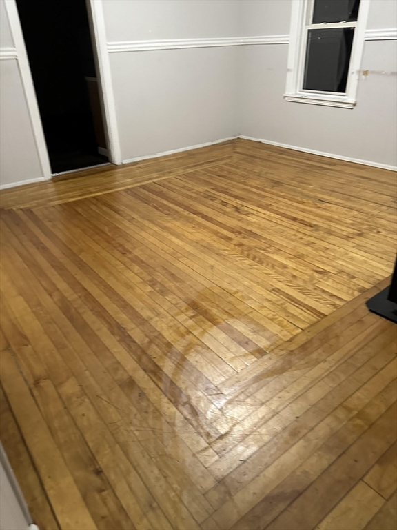 3 bed, 1 bath apartment for rent at 53 Mendon St Unit 2, Worcester — photo 3 of 8