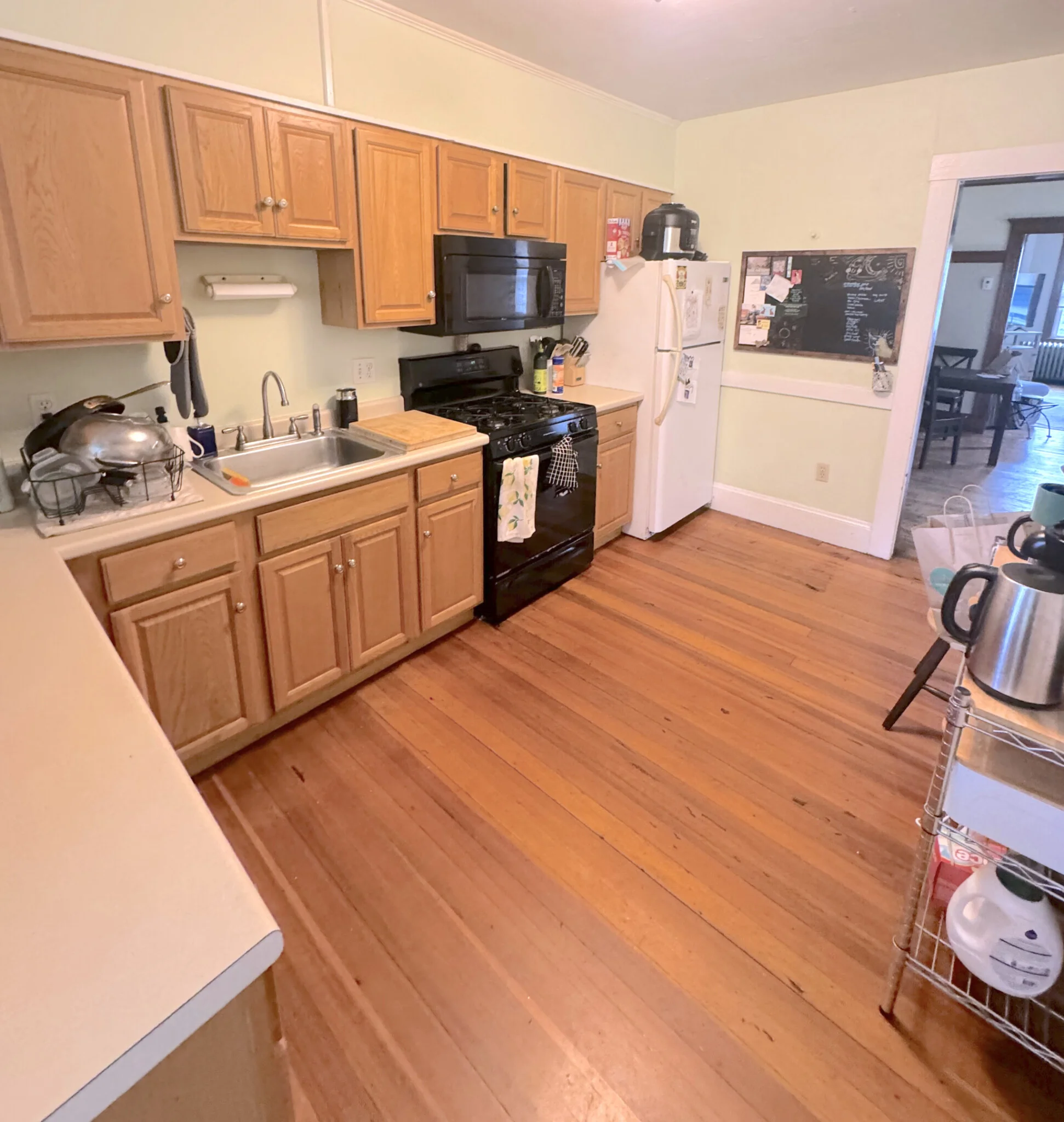 3 bed, 1 bath apartment for rent at 53 Nottinghill Rd Unit 2, Brighton — photo 6 of 12