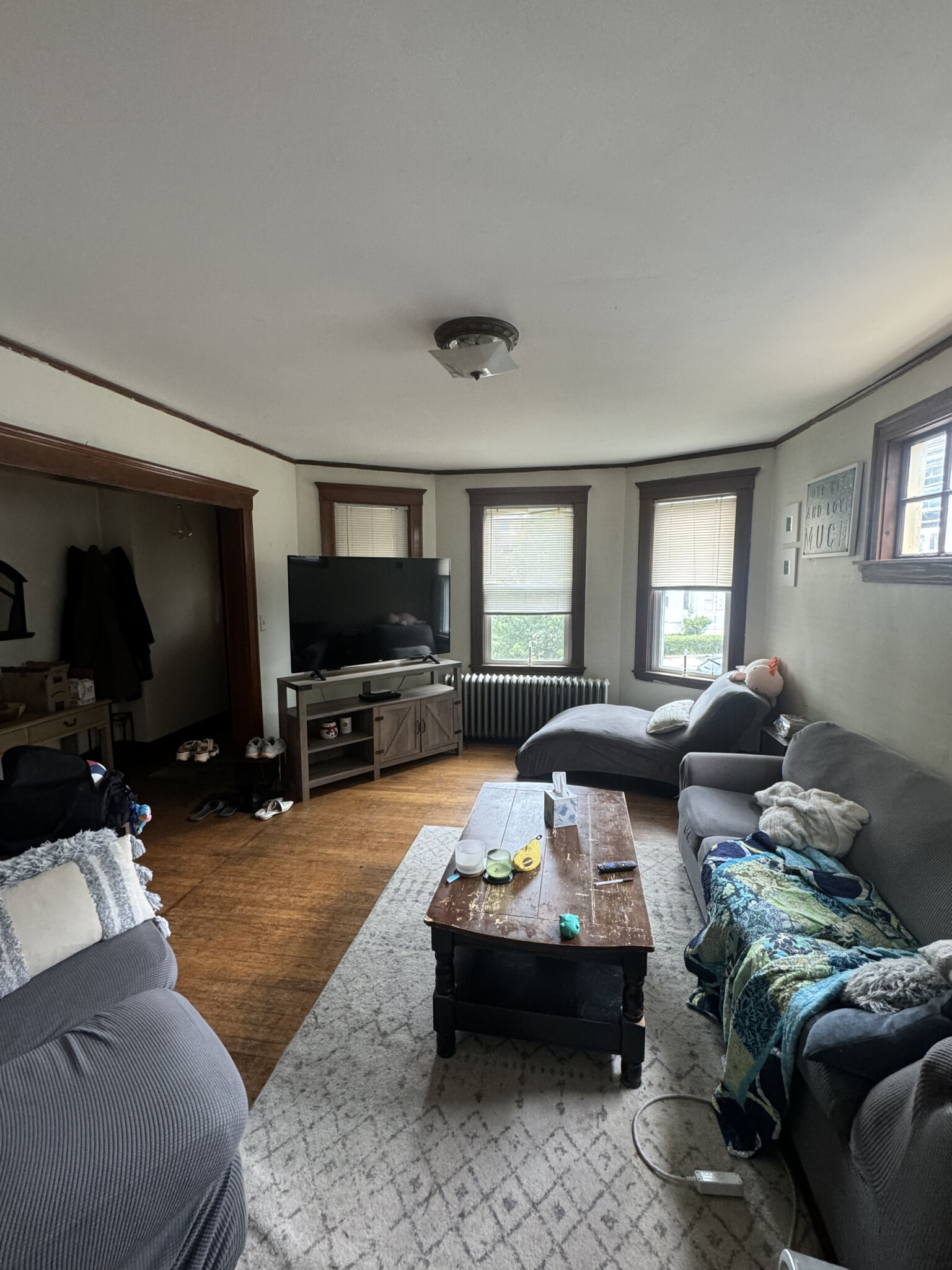 3 bed, 1 bath apartment for rent at 53 Nottinghill Unit 1, Brighton — photo 5 of 11