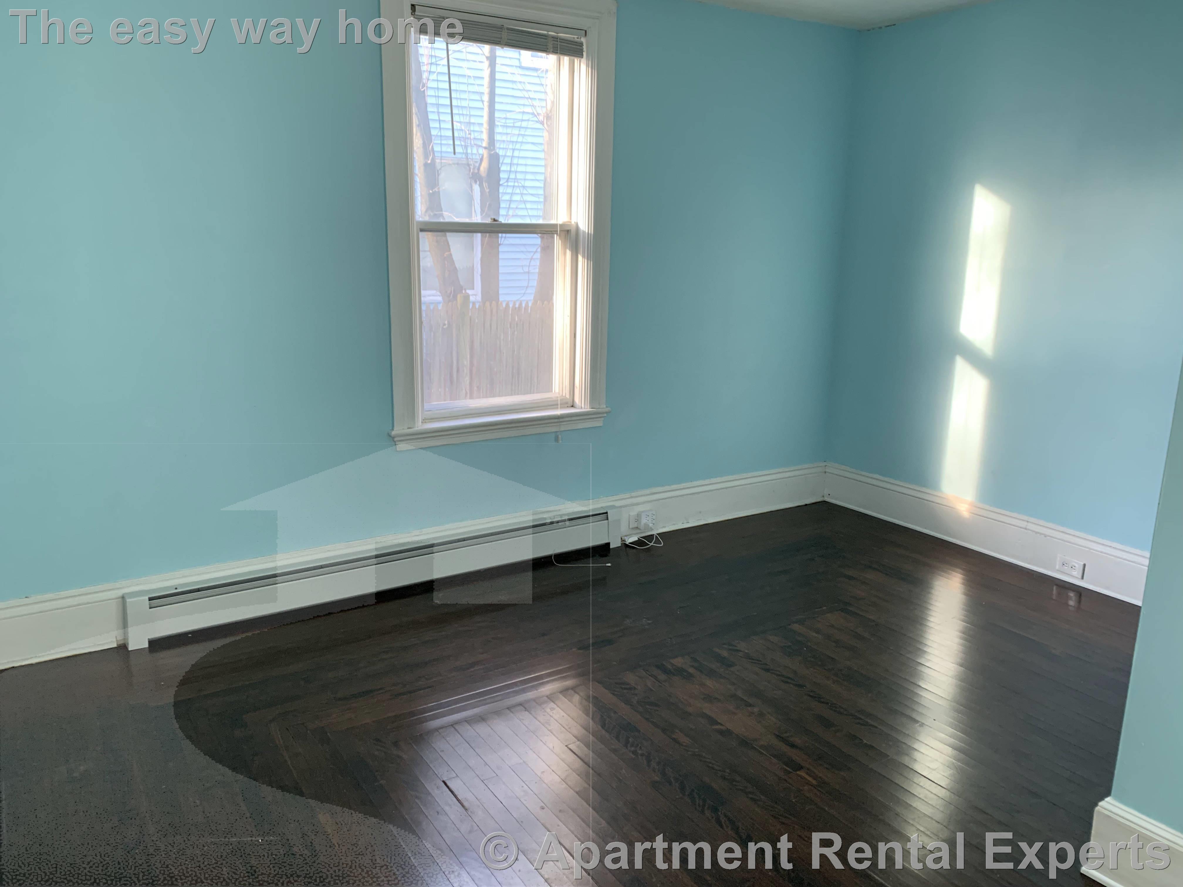 2 bed, 1 bath apartment for rent at 53 Oakland St Unit 1, Medford Square — photo 5 of 33