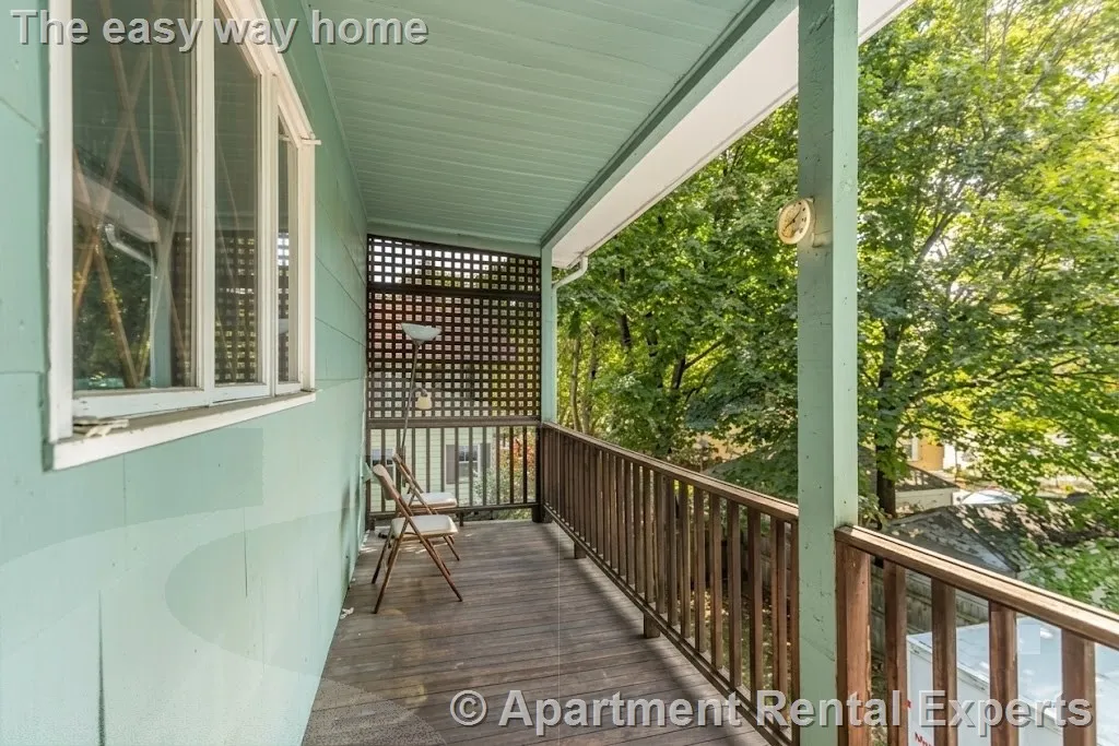 4 bed, 2 bath apartment for rent at 53 Oakland St Unit 2, Medford Square — photo 12 of 13