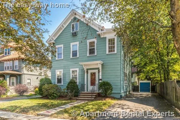 4 bed, 2 bath apartment for rent at 53 Oakland St Unit 2, Medford Square — photo 10 of 11