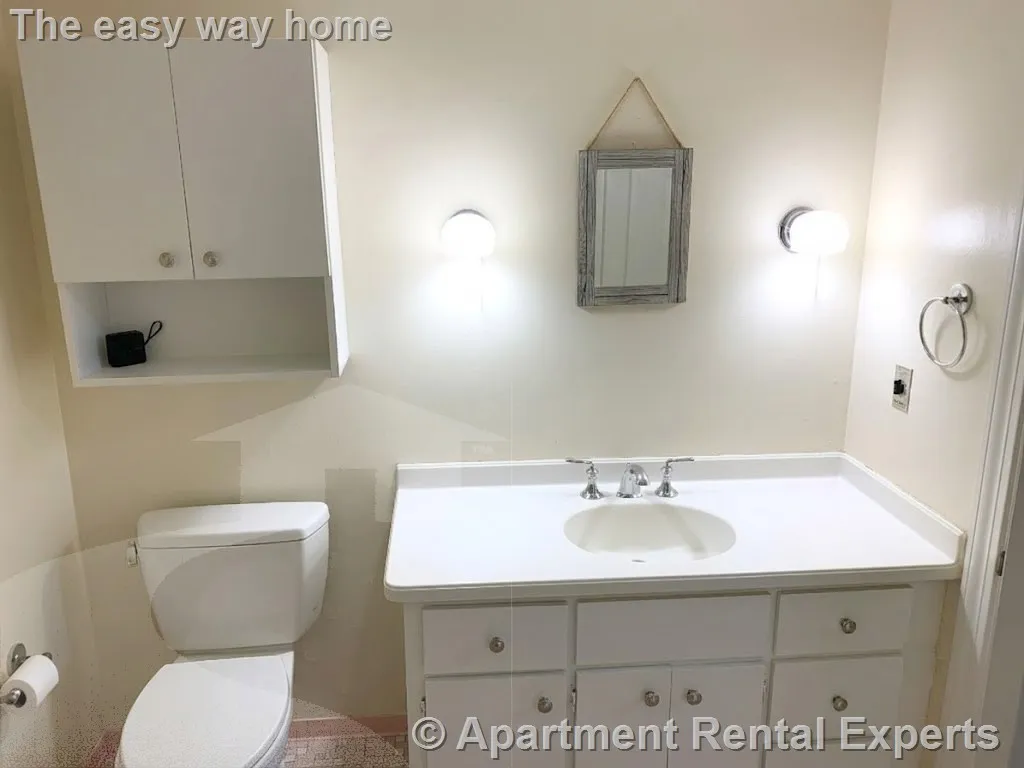 4 bed, 2 bath apartment for rent at 53 Oakland St Unit 2, Medford Square — photo 2 of 13