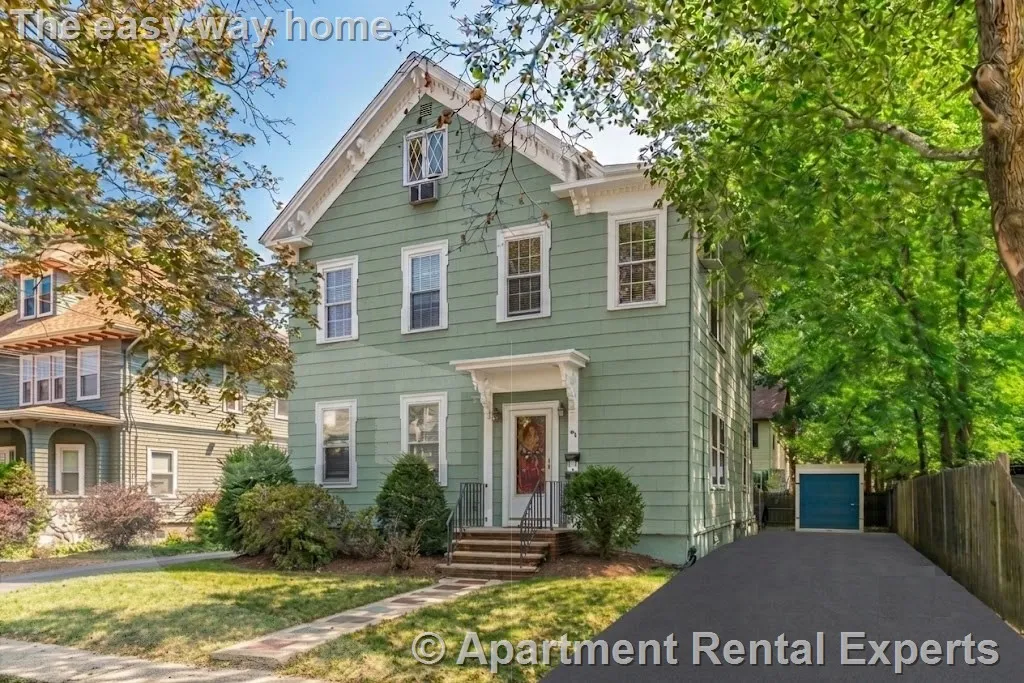 4 bed, 2 bath apartment for rent at 53 Oakland St Unit 2, Medford Square — photo 13 of 13