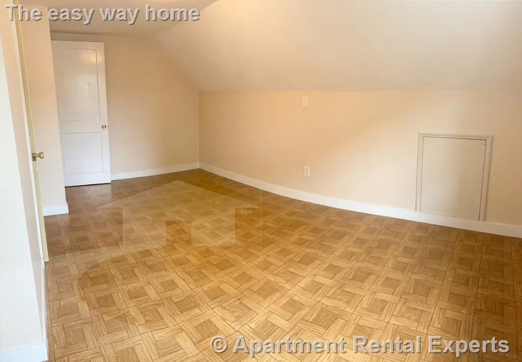 4 bed, 2 bath apartment for rent at 53 Oakland St Unit 2, Medford Square — photo 10 of 13