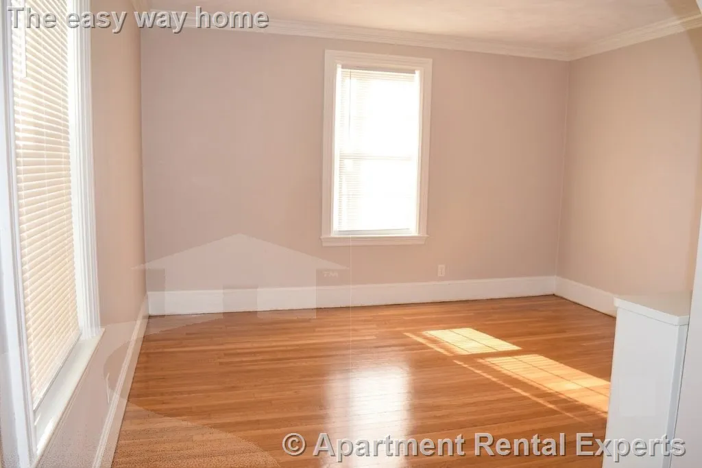 4 bed, 2 bath apartment for rent at 53 Oakland St Unit 2, Medford Square — photo 7 of 13