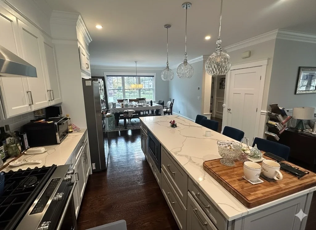 5 bed, 2 bath apartment for rent at 53 Old Mystic St, Arlington — photo 6 of 31