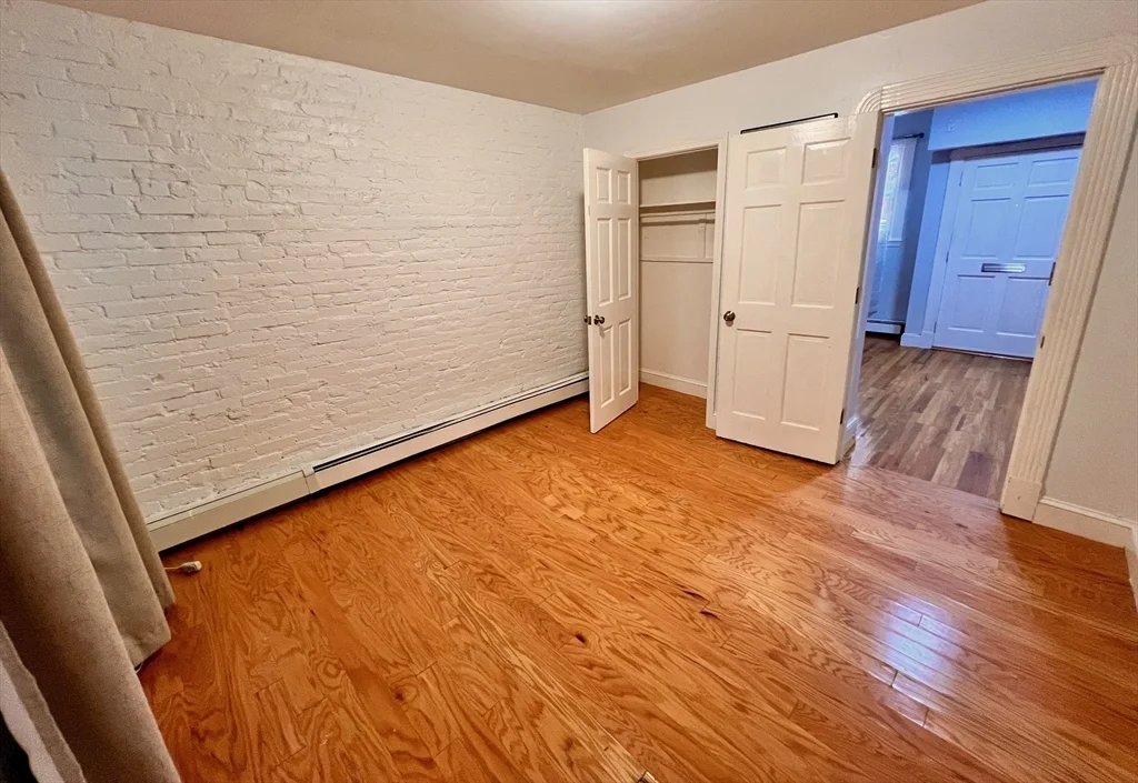 1 bed, 1 bath apartment for rent at 53 Phillips St Unit 53, Beacon Hill — photo 5 of 7