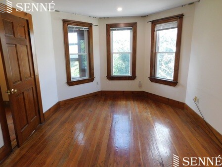 4 bed, 2 bath apartment for rent at 53 Porter Rd, Porter Square — photo 3 of 9