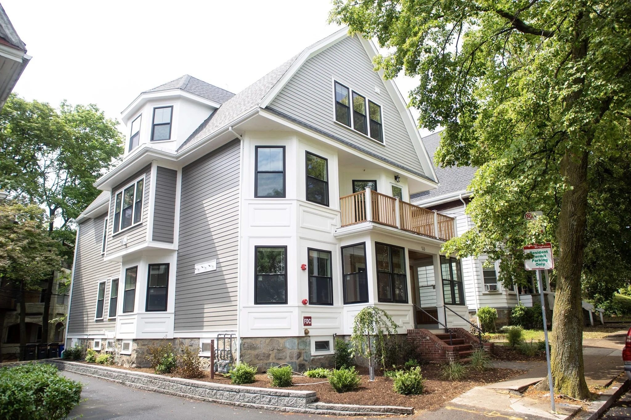 4 bed, 2 bath apartment for rent at 53 Quint Ave Unit 3, Brighton — photo 1 of 16