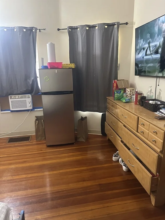 3 bed, 1 bath apartment for rent at 53 Rogers Ave Unit 1, Ball Square — photo 10 of 19