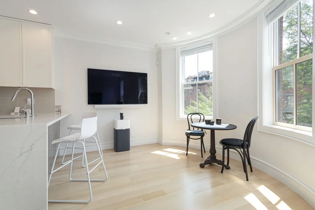 2 bed, 1 bath apartment for rent at 53 Rutland Sq Unit 2, South End — photo 2 of 14