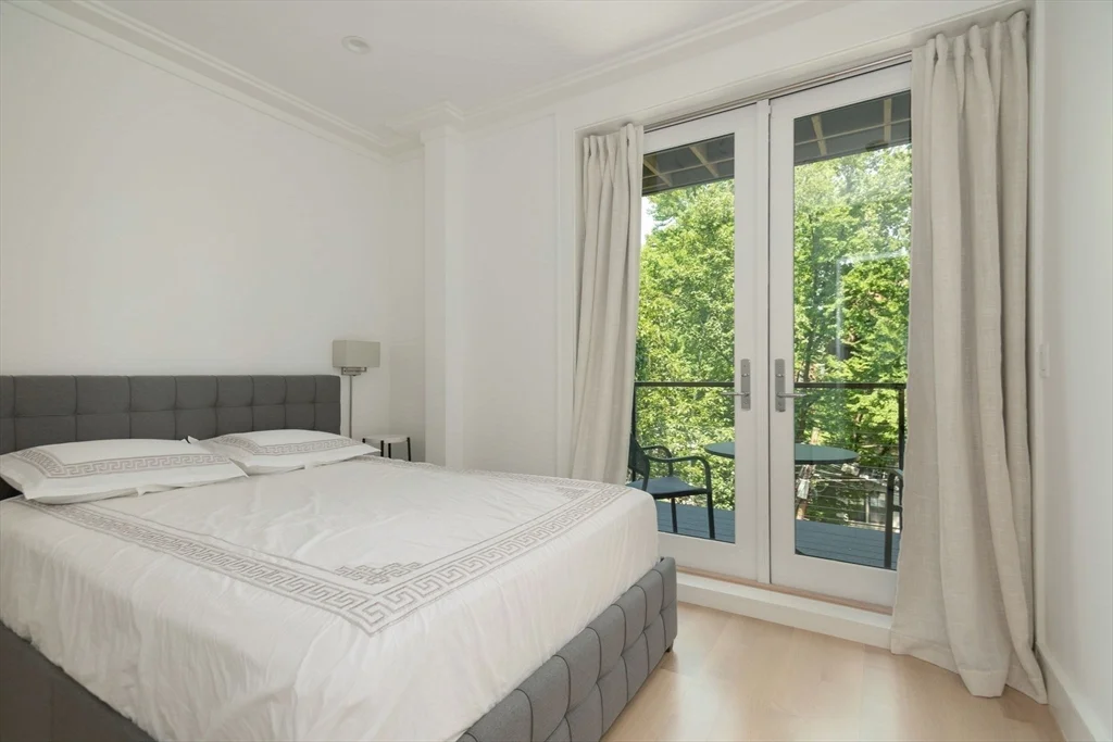 2 bed, 1 bath apartment for rent at 53 Rutland Sq Unit 2, South End — photo 9 of 14