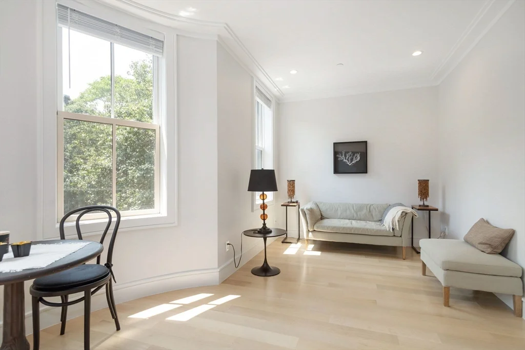 2 bed, 1 bath apartment for rent at 53 Rutland Sq Unit 2, South End — photo 5 of 14