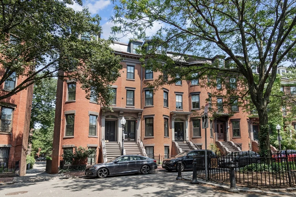 2 bed, 1 bath apartment for rent at 53 Rutland Sq Unit 2, South End — photo 14 of 14