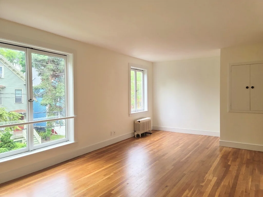 1 bed, 1 bath apartment for rent at 53 Sacramento Unit 2, Baldwin — photo 1 of 15