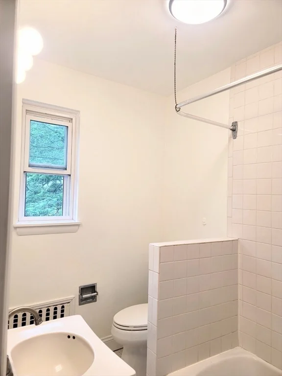 1 bed, 1 bath apartment for rent at 53 Sacramento Unit 2, Baldwin — photo 10 of 15