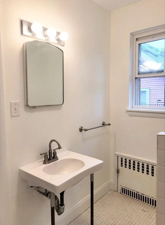 1 bed, 1 bath apartment for rent at 53 Sacramento Unit 2, Baldwin — photo 11 of 15