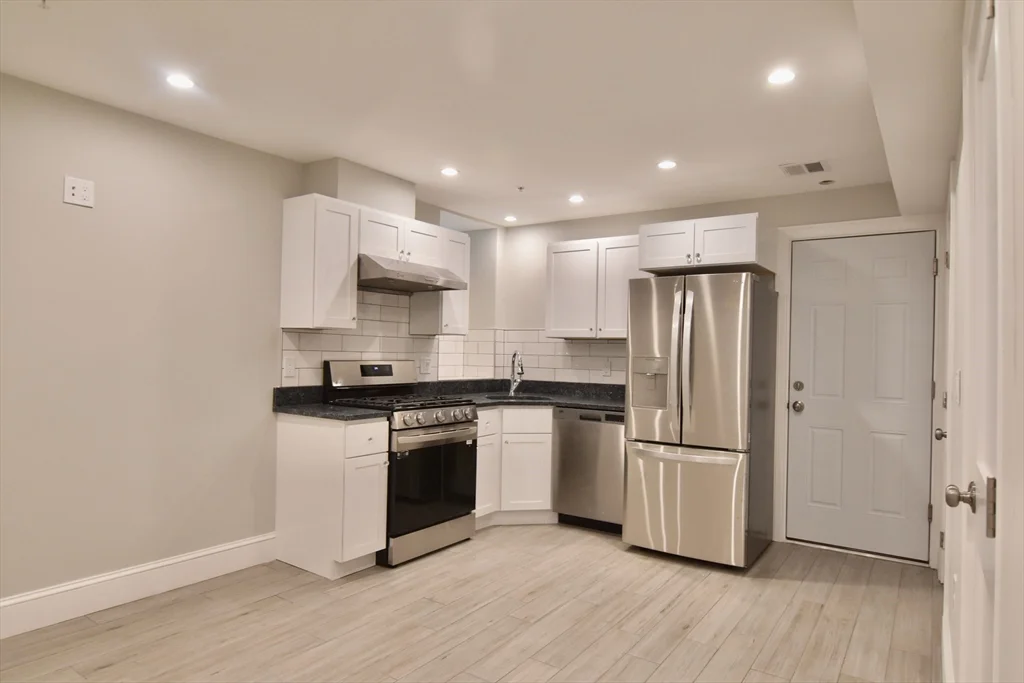 2 bed, 2 bath apartment for rent at 53 Savin Hill Ave Unit B, Dorchester — photo 9 of 11