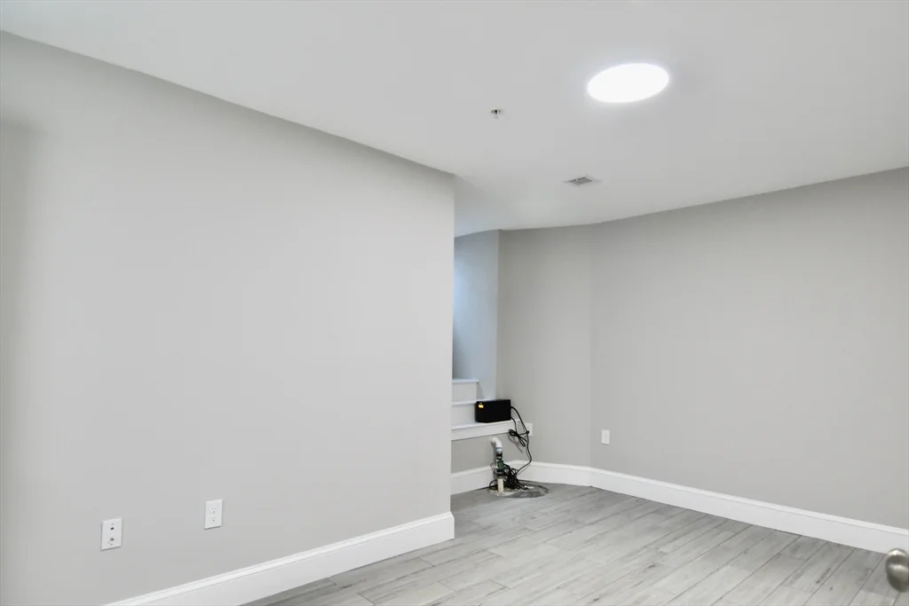2 bed, 2 bath apartment for rent at 53 Savin Hill Ave Unit B, Dorchester — photo 4 of 11