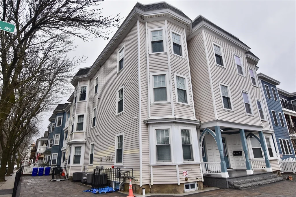 2 bed, 2 bath apartment for rent at 53 Savin Hill Ave Unit B, Dorchester — photo 1 of 11