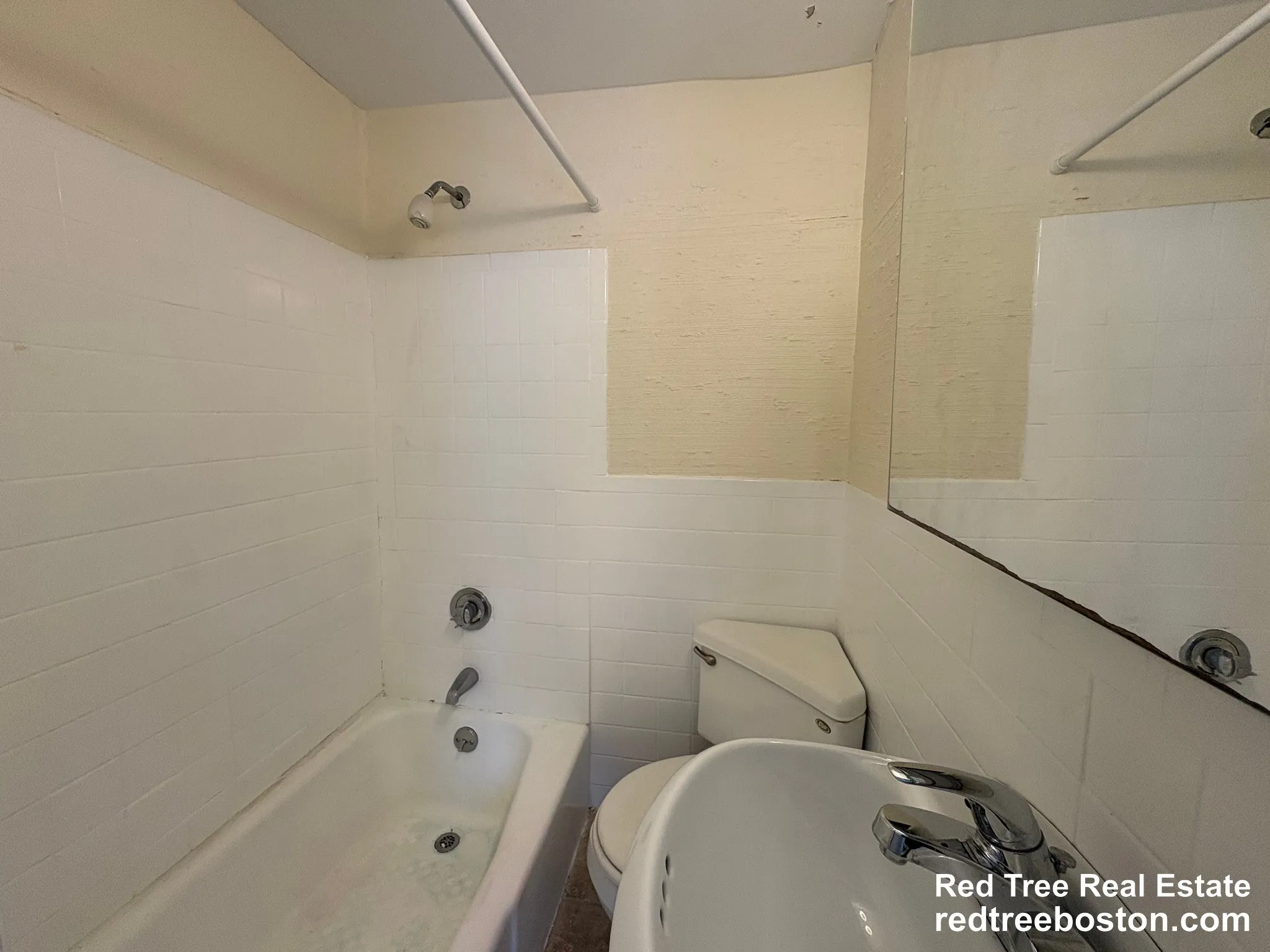 Studio bed, 1 bath apartment for rent at 53 South Huntington Ave Unit 201, Jamaica Plain — photo 4 of 5
