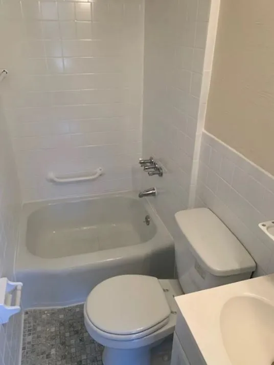 Studio bed, 1 bath apartment for rent at 53 South Huntington Ave Unit 304, Jamaica Plain — photo 4 of 6