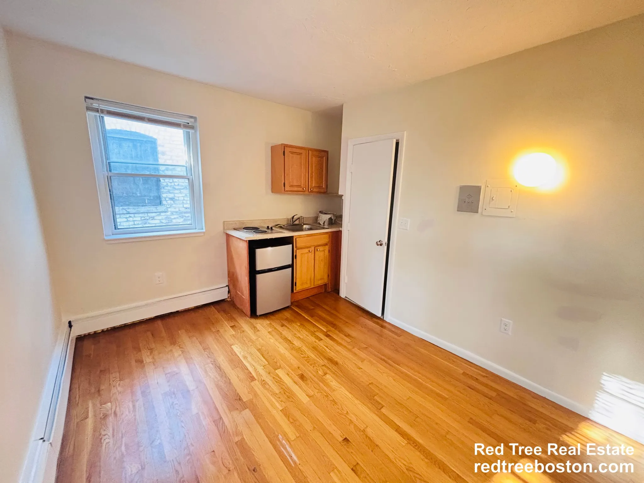Studio bed, 1 bath apartment for rent at 53 South Huntington Ave Unit 305, Jamaica Plain — photo 2 of 4