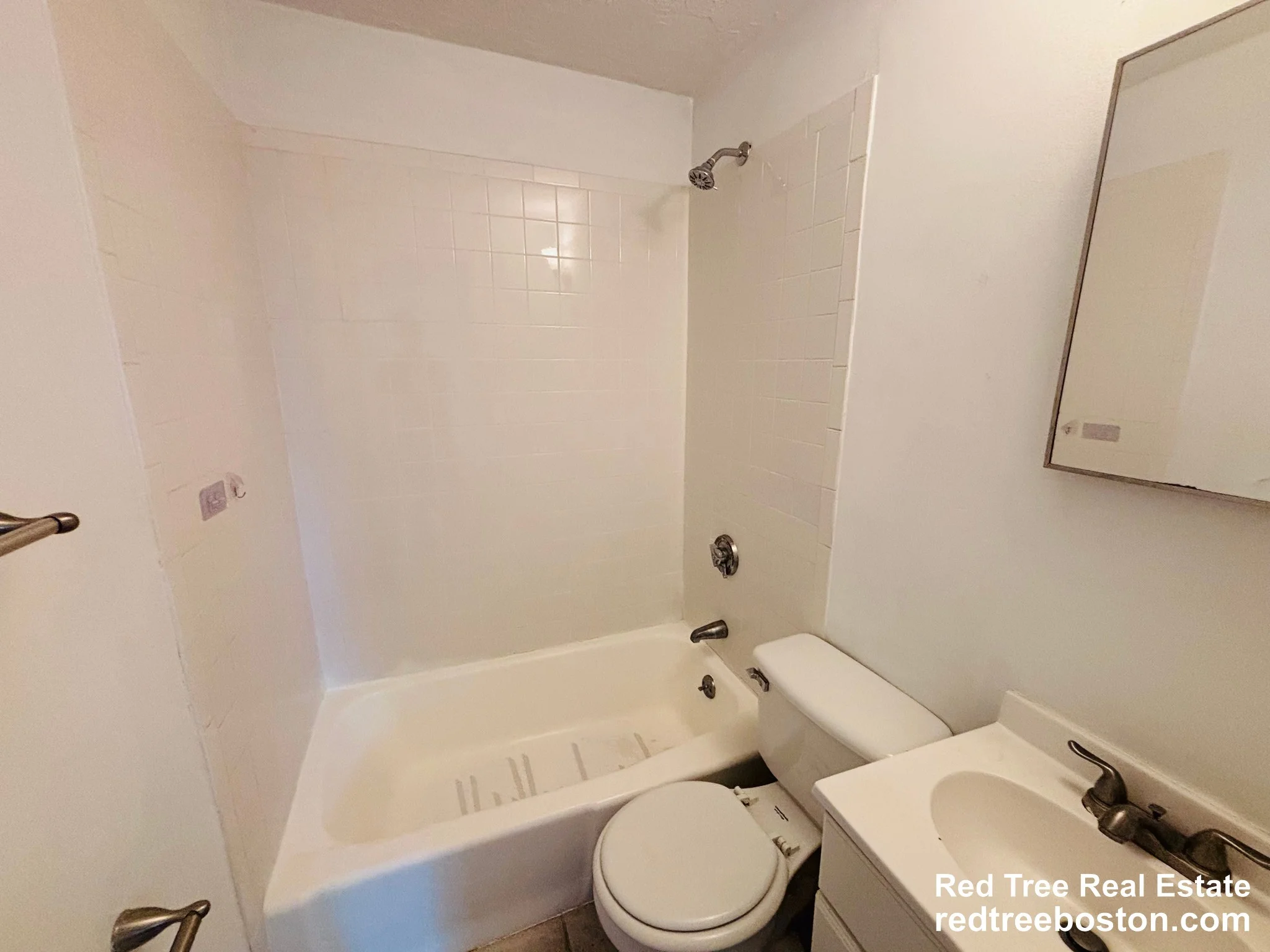 Studio bed, 1 bath apartment for rent at 53 South Huntington Ave Unit 305, Jamaica Plain — photo 3 of 4