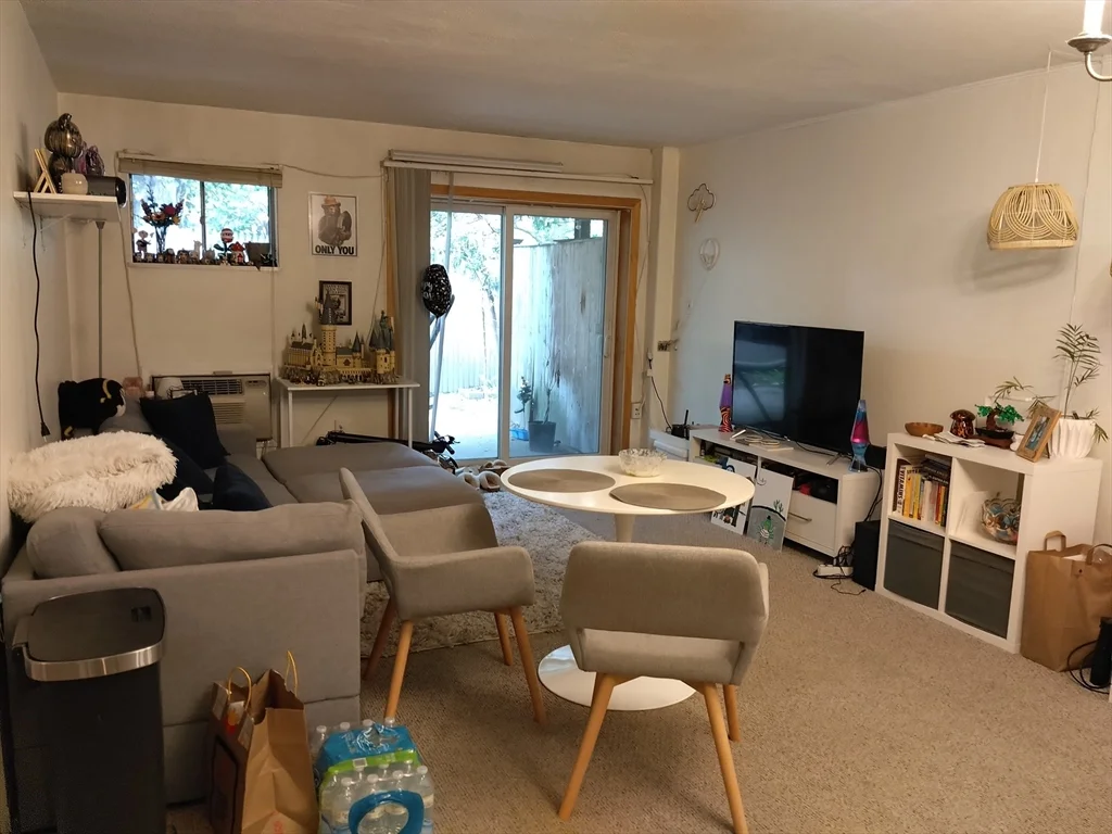 1 bed, 1 bath apartment for rent at 53 St Paul Unit 3, Coolidge Corner — photo 2 of 9