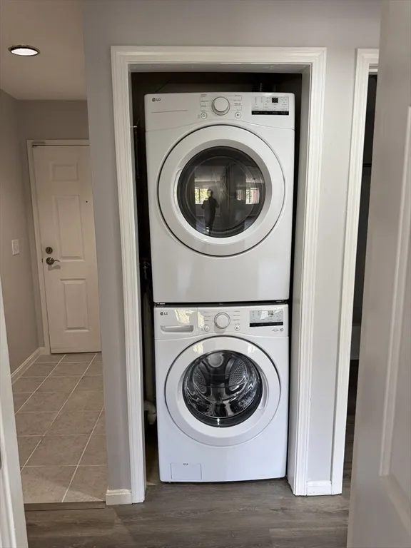 2 bed, 1 bath apartment for rent at 53 Steeplechase Ct Unit 53, Zip 01832 — photo 16 of 21
