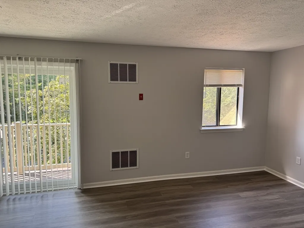 2 bed, 1 bath apartment for rent at 53 Steeplechase Ct Unit 53, Zip 01832 — photo 15 of 21