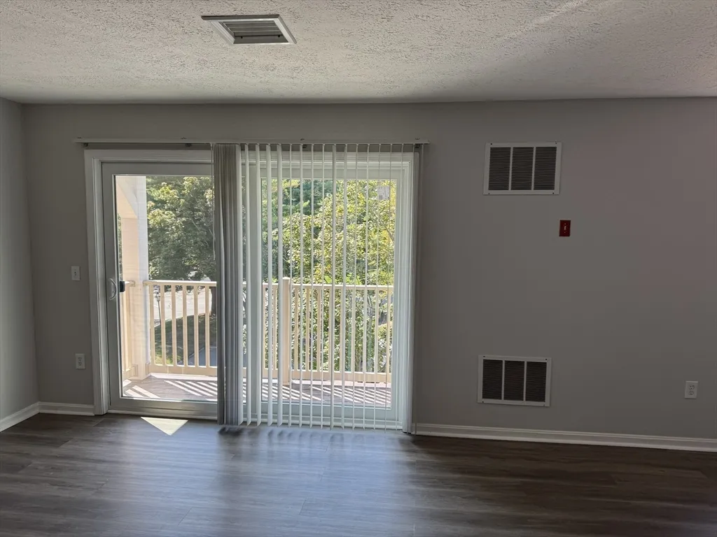 2 bed, 1 bath apartment for rent at 53 Steeplechase Ct Unit 53, Zip 01832 — photo 13 of 21