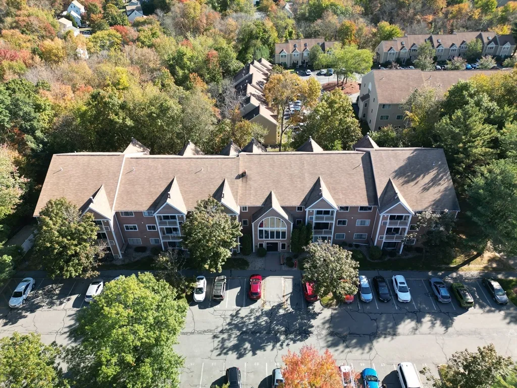 2 bed, 1 bath apartment for rent at 53 Steeplechase Ct Unit 53, Zip 01832 — photo 1 of 21