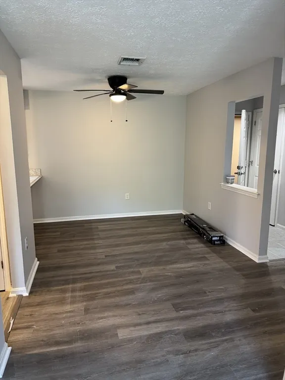 2 bed, 1 bath apartment for rent at 53 Steeplechase Ct Unit 53, Zip 01832 — photo 10 of 21