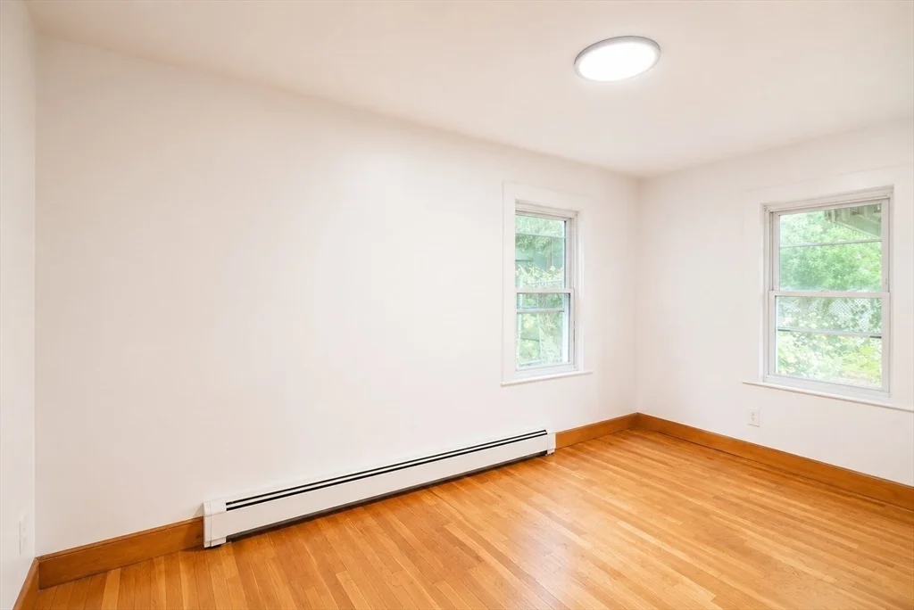 3 bed, 1 bath apartment for rent at 53 Sycamore St Unit 1, Glendale — photo 14 of 16