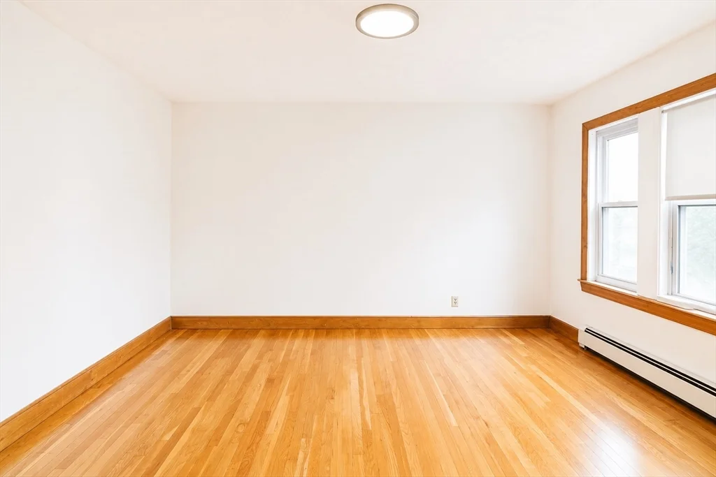 3 bed, 1 bath apartment for rent at 53 Sycamore St Unit 1, Glendale — photo 8 of 16