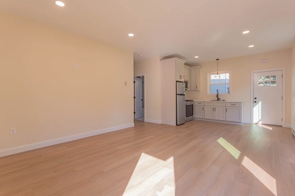 1 bed, 1 bath apartment for rent at 53 Tapley Ave Unit 2, Revere — photo 6 of 10