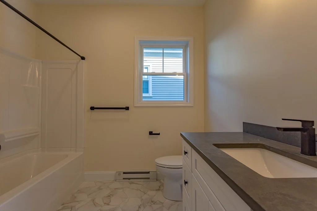 1 bed, 1 bath apartment for rent at 53 Tapley Ave Unit 2, Revere — photo 9 of 10