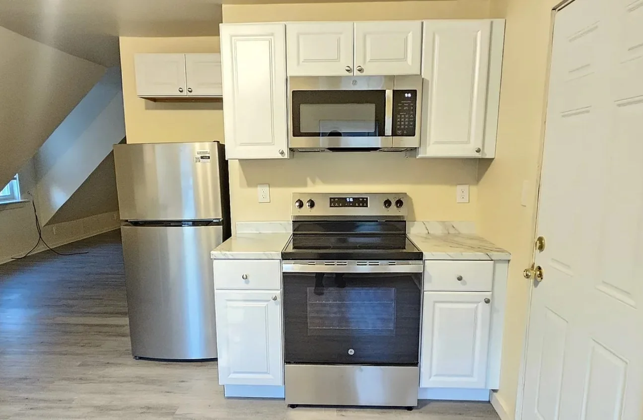 2 bed, 1 bath apartment for rent at 53 Taylor Ave Unit 3, Brockton