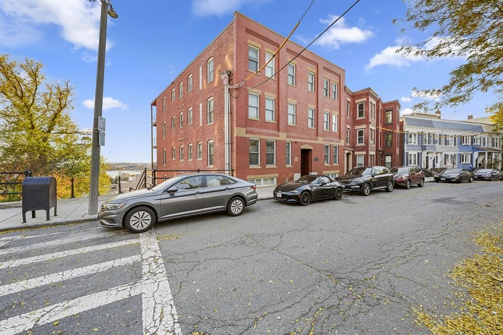 1 bed, 1 bath apartment for rent at 53 Thomas Park Unit 1, South Boston — photo 3 of 20