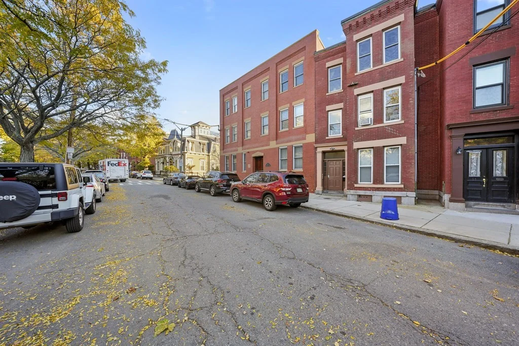 1 bed, 1 bath apartment for rent at 53 Thomas Park Unit 1, South Boston