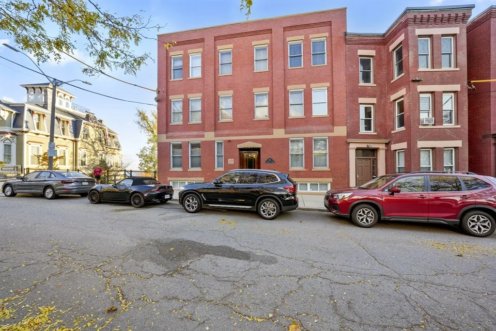 1 bed, 1 bath apartment for rent at 53 Thomas Park Unit 1, South Boston — photo 2 of 20