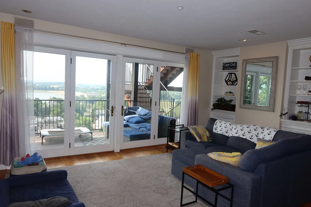 2 bed, 2 bath apartment for rent at 53 Thomas Park Unit 9, South Boston — photo 3 of 26