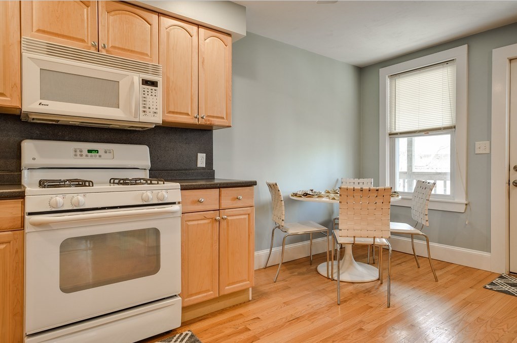 2 bed, 1 bath apartment for rent at 53 Wellington St Unit 3, Waltham — photo 6 of 17