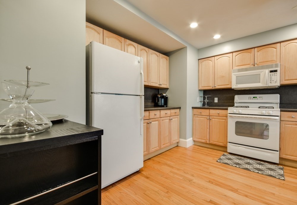 2 bed, 1 bath apartment for rent at 53 Wellington St Unit 3, Waltham — photo 5 of 17