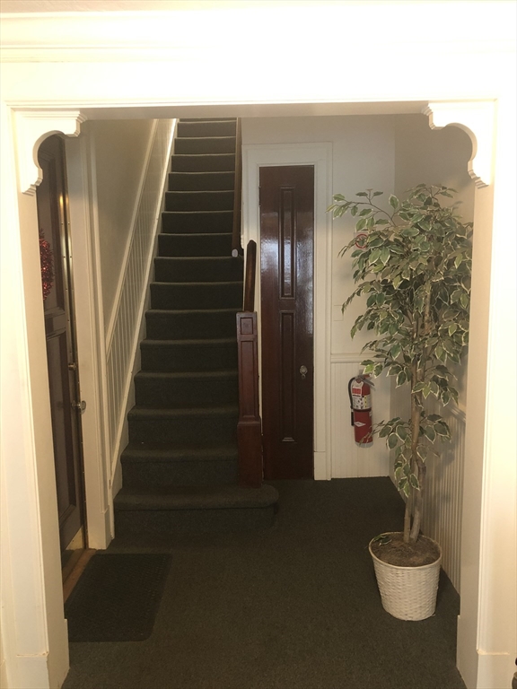 Studio bed, 1 bath apartment for rent at 53 William St Unit 4, WPI — photo 3 of 5